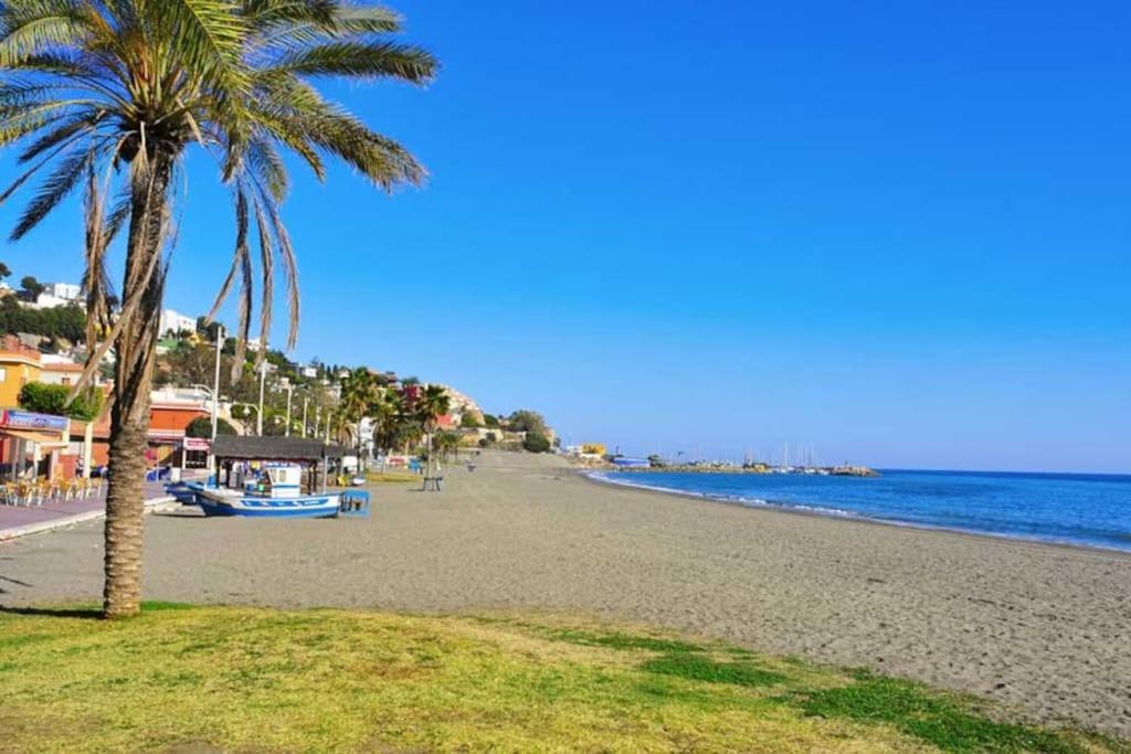 Apartment In Pedregalejo Near The Beach! - Tcm Malaga Exterior photo